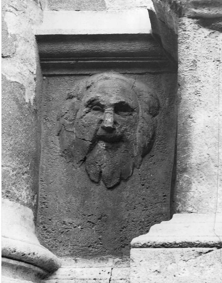 mascherone (rilievo) di Rubini Lorenzo (bottega) (sec. XVI)