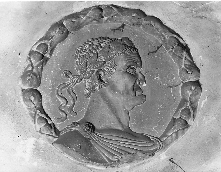 testa d'uomo di profilo (medaglione ornamentale) di Rubini Lorenzo (attribuito) (seconda metà sec. XVI)