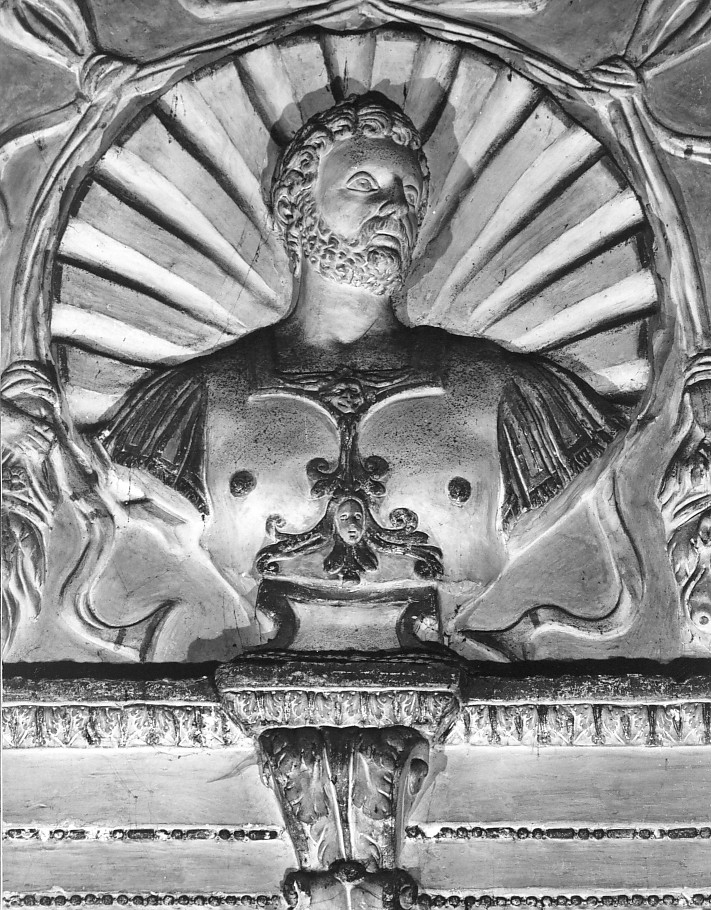 busto maschile in conchiglia (busto, elemento d'insieme) di Rubini Lorenzo (attribuito) (sec. XVI)
