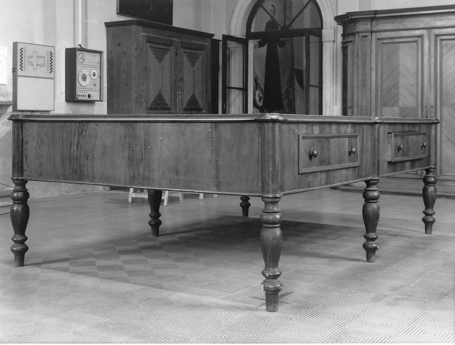 tavolo - ambito Italia settentrionale (sec. XX)