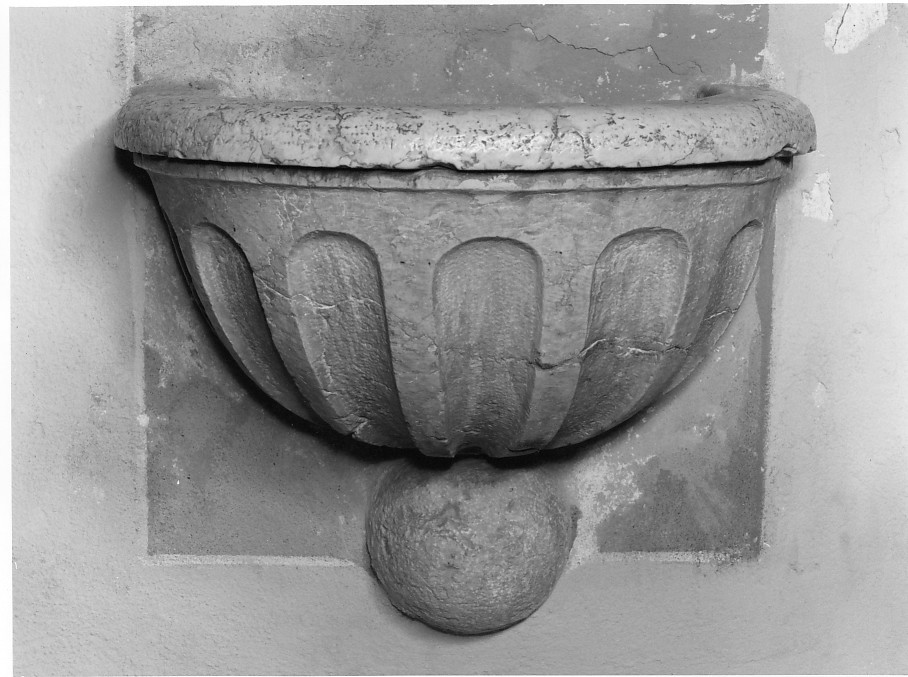 acquasantiera da parete - bottega veneta (prima metà sec. XVIII)