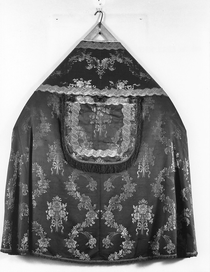 piviale - manifattura veneta (sec. XVIII)