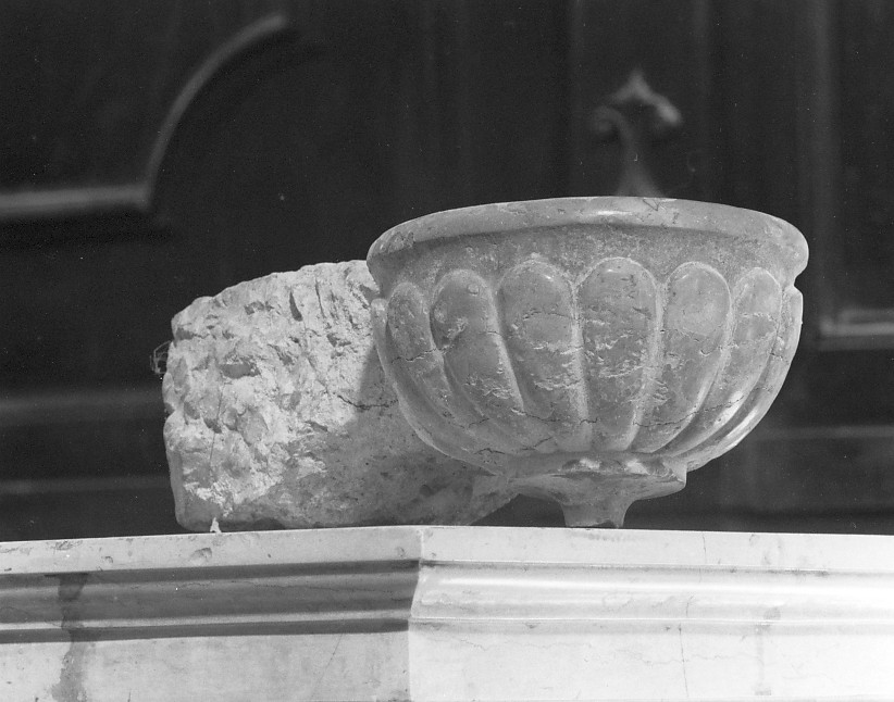 acquasantiera, opera isolata - ambito vicentino (seconda metà sec. XVIII)