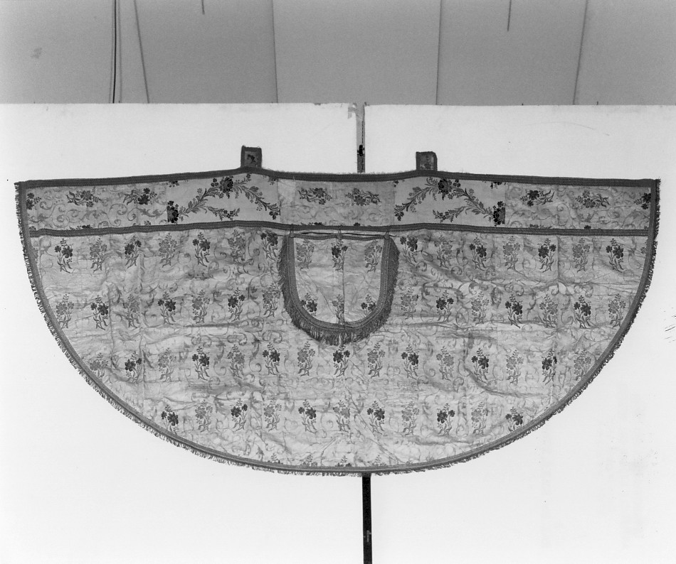 piviale - manifattura vicentina (prima metà sec. XIX)