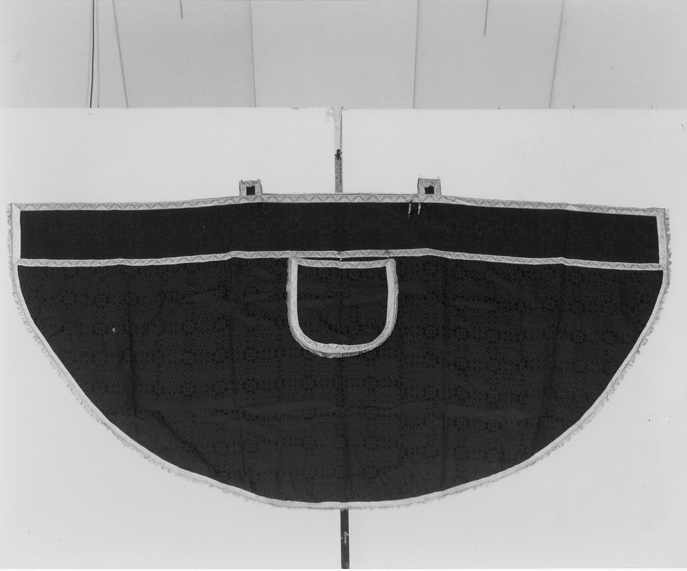 piviale - ambito vicentino (sec. XX)