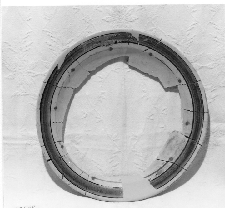 piatto, frammento - manifattura bassanese (seconda metà sec. XIX)