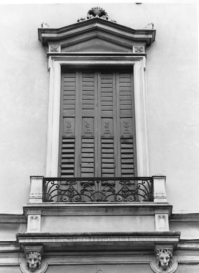 mostra di finestra di Caregaro Negrin Antonio (sec. XIX)