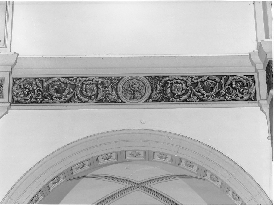 motivi decorativi vegetali (decorazione pittorica) di Miolato Gaetano (sec. XX)