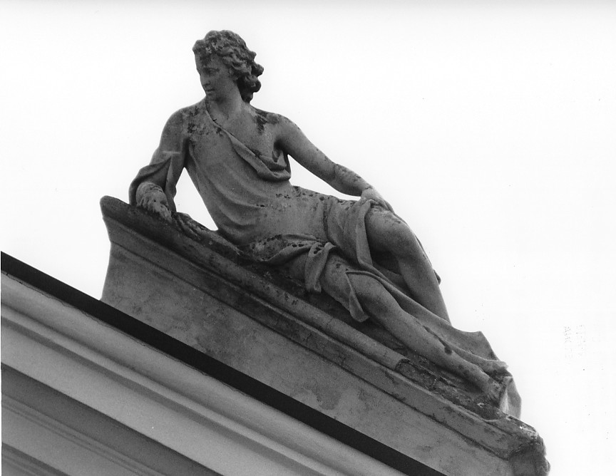 figura maschile distesa (scultura) - ambito veneto (seconda metà sec. XVIII)