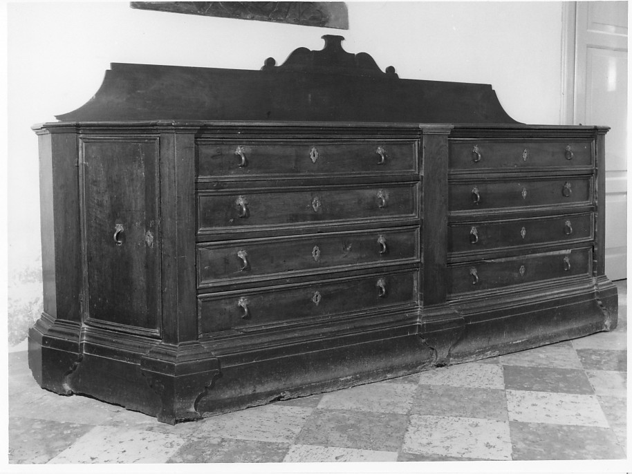 cassettone - ambito vicentino (metà sec. XVII)