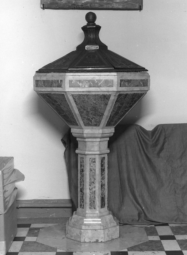 fonte battesimale - ambito veneto (prima metà sec. XX)