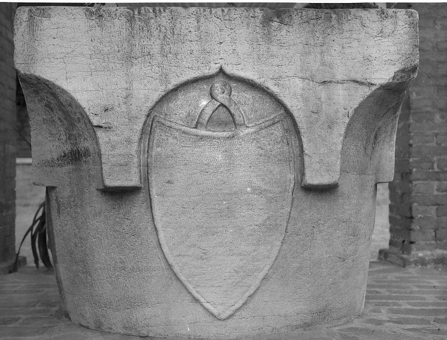 puteale - ambito veneto (sec. XIV)