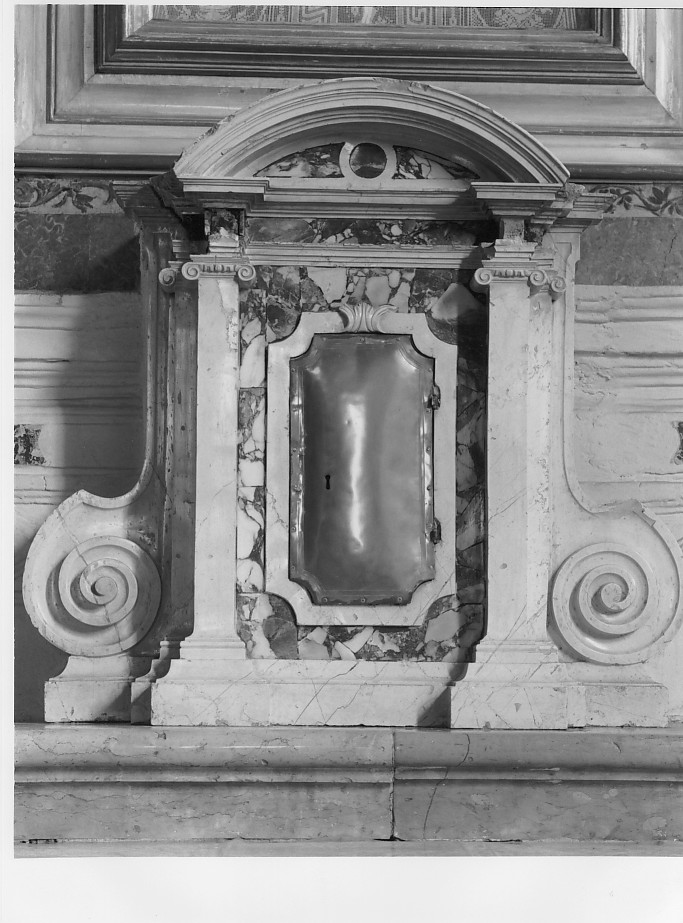 tabernacolo - a frontale architettonico, elemento d'insieme di Bianchi Antonio (e aiuti) (ultimo quarto sec. XVII)