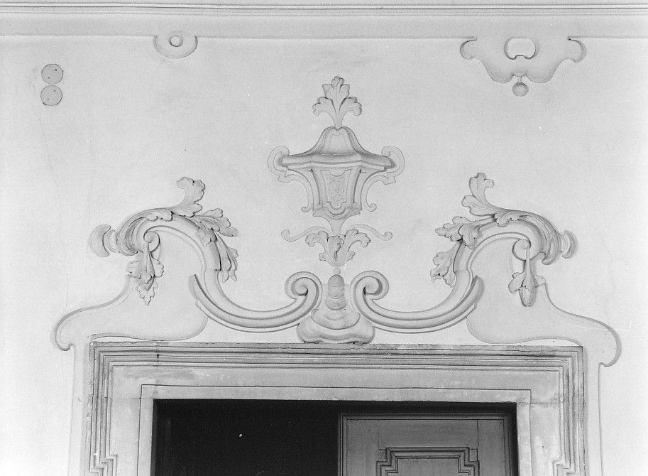 motivi decorativi vegetali (sovrapporta) - ambito veneto (seconda metà sec. XVIII)