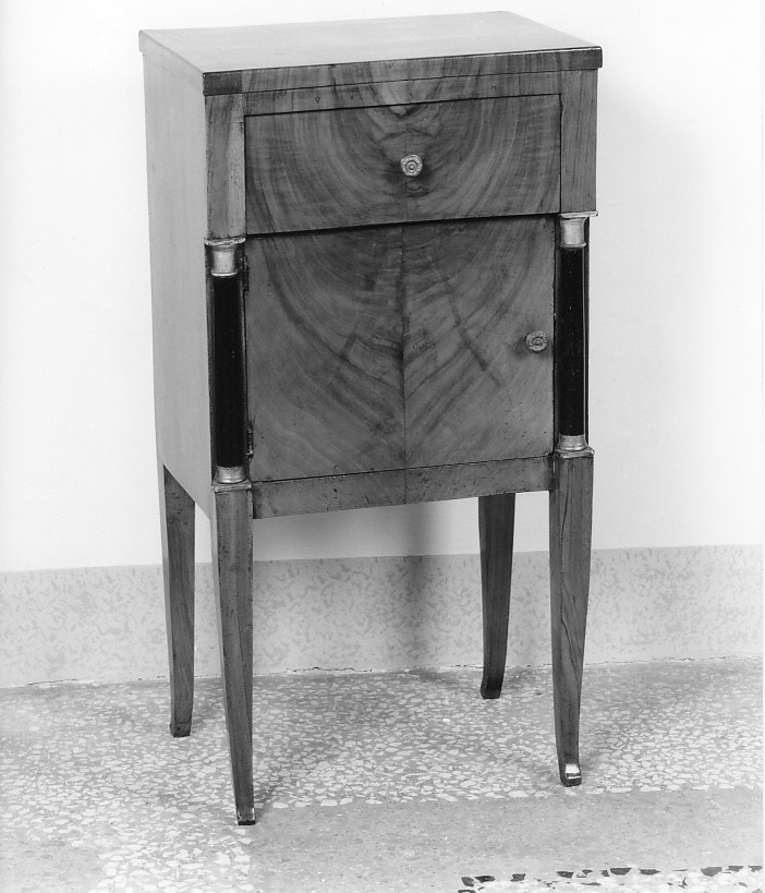 comodino - ambito francese (prima metà sec. XIX)