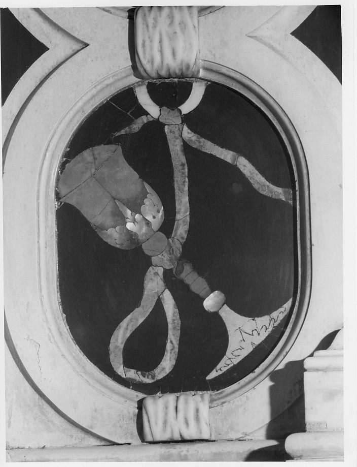 strumenti della passione (decorazione, elemento d'insieme) - ambito veneto (sec. XVII)