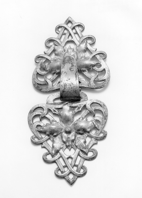 fermaglio - ambito veneto (secc. XIX/ XX)