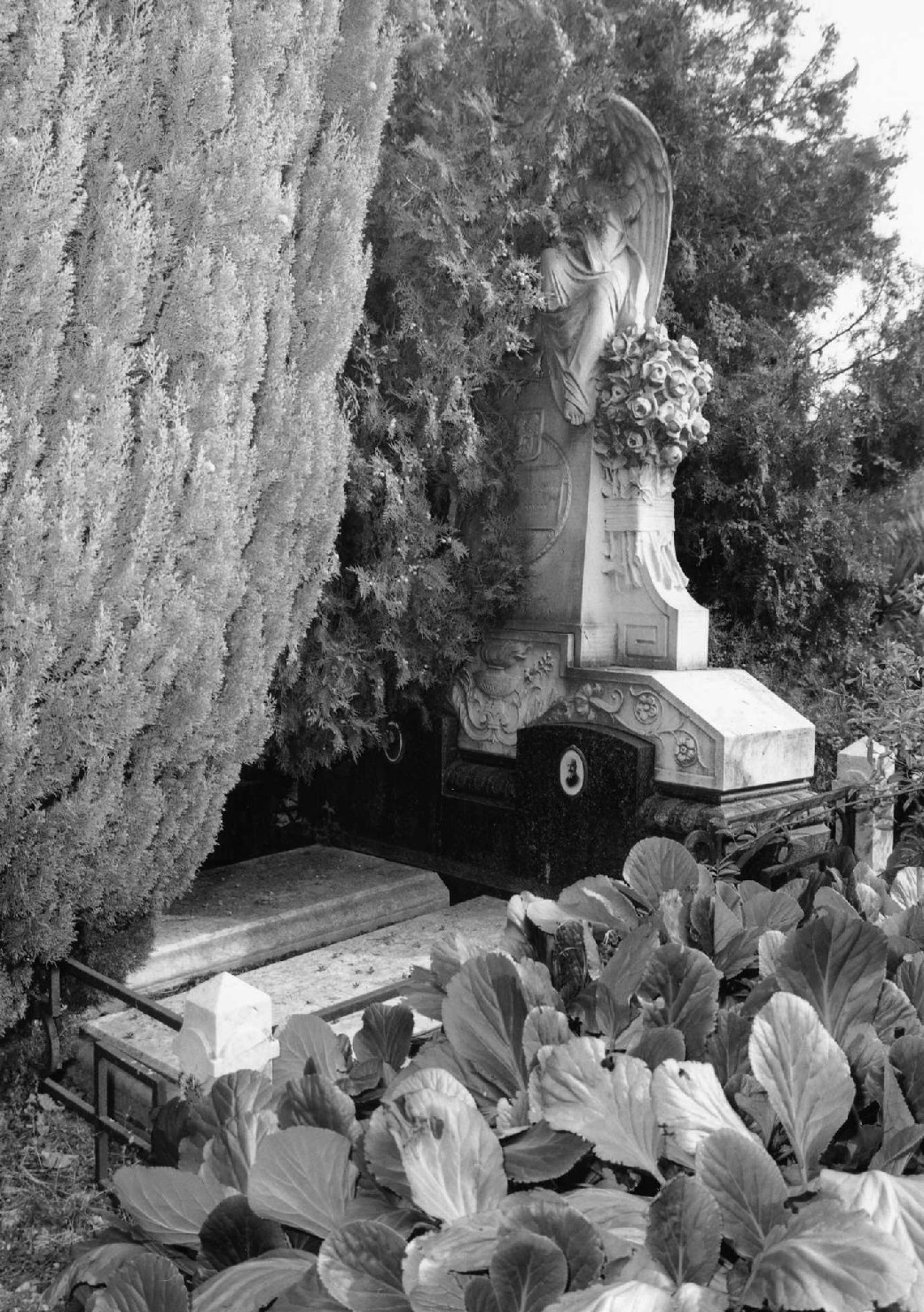 monumento funebre - ambito veneto (sec. XX)