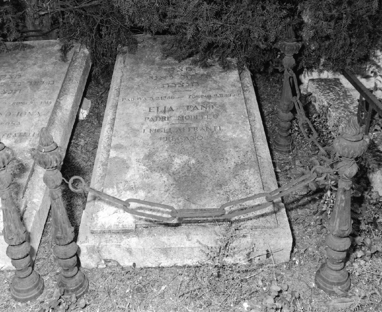 lapide tombale - ambito veneto (sec. XX)