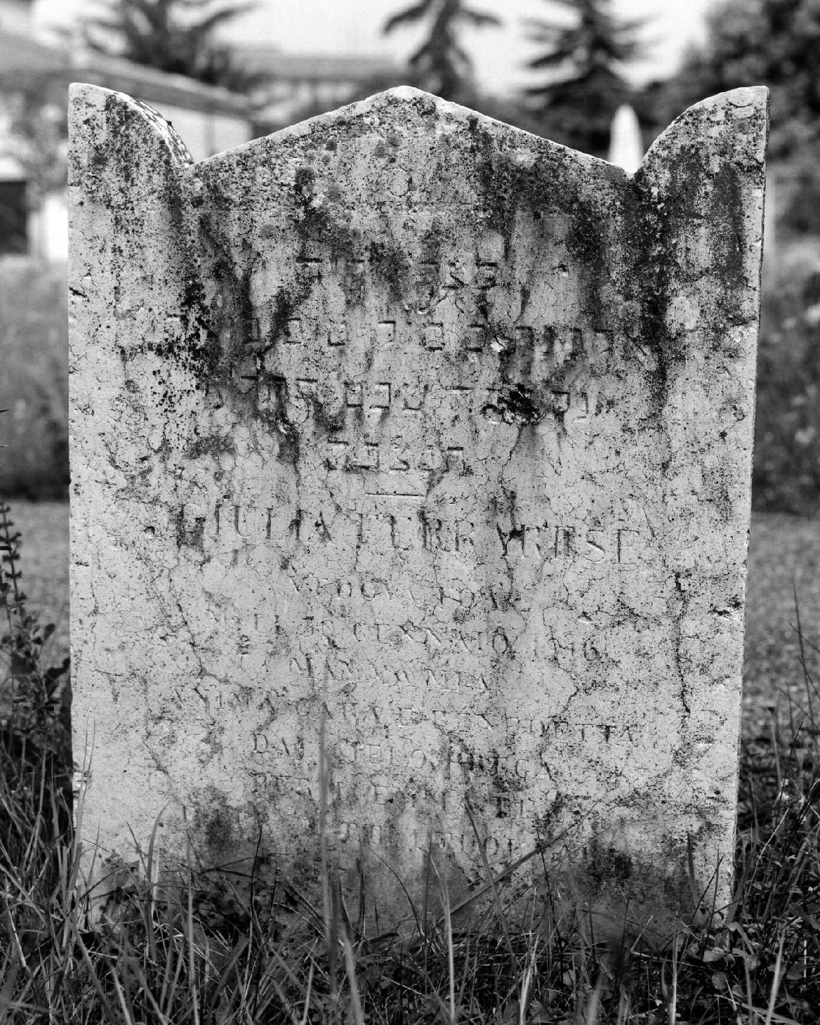 lapide tombale - ambito veneto (sec. XX)