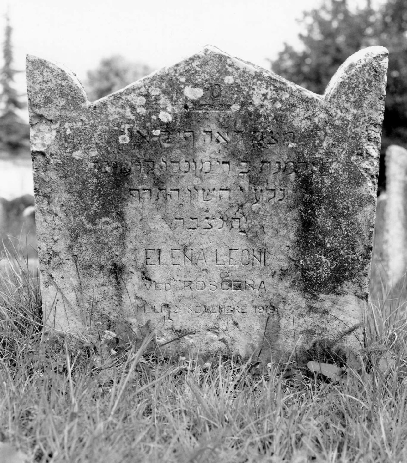 lapide tombale - ambito veneto (sec. XX)