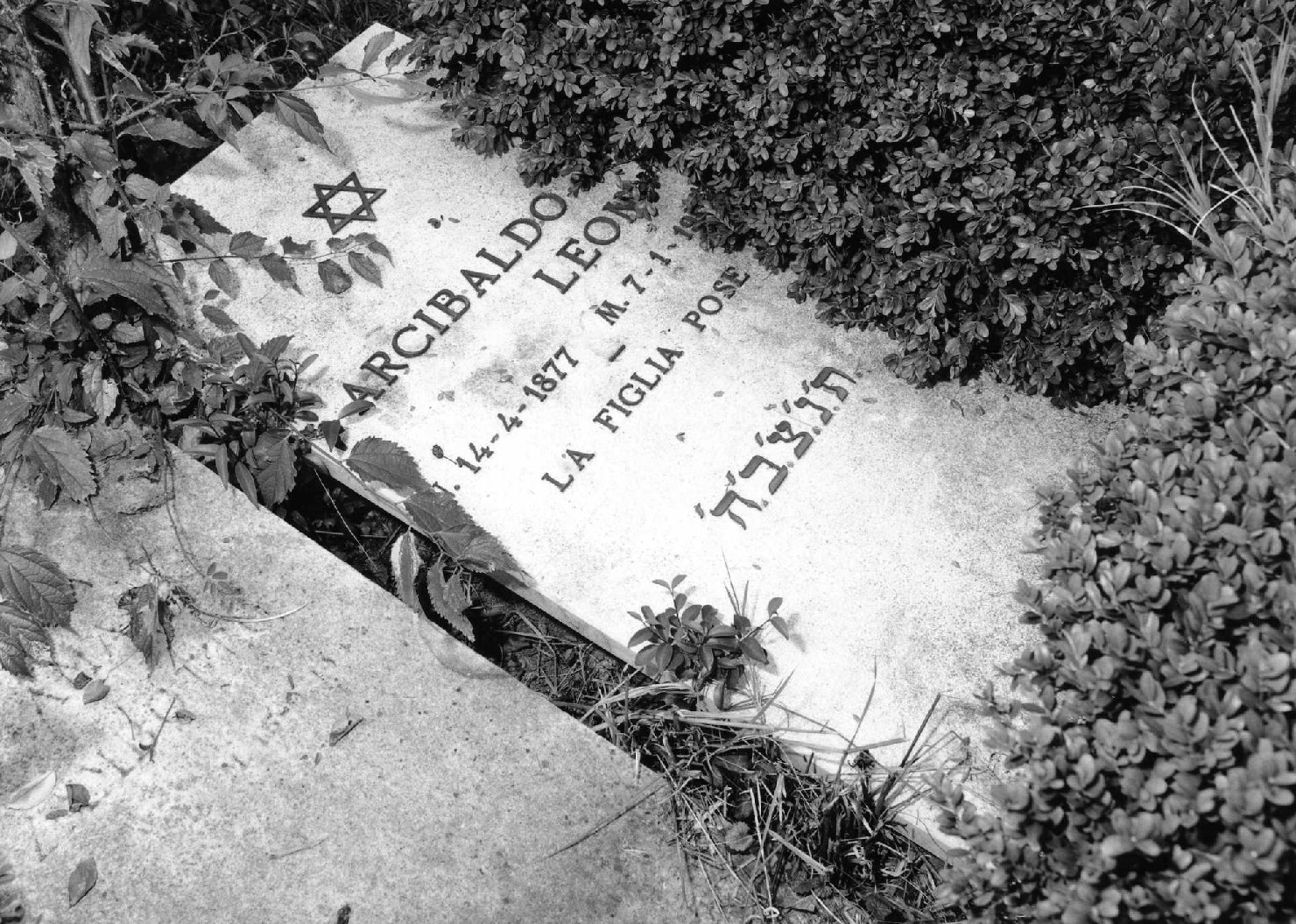 lapide tombale - ambito veneto (sec. XX)