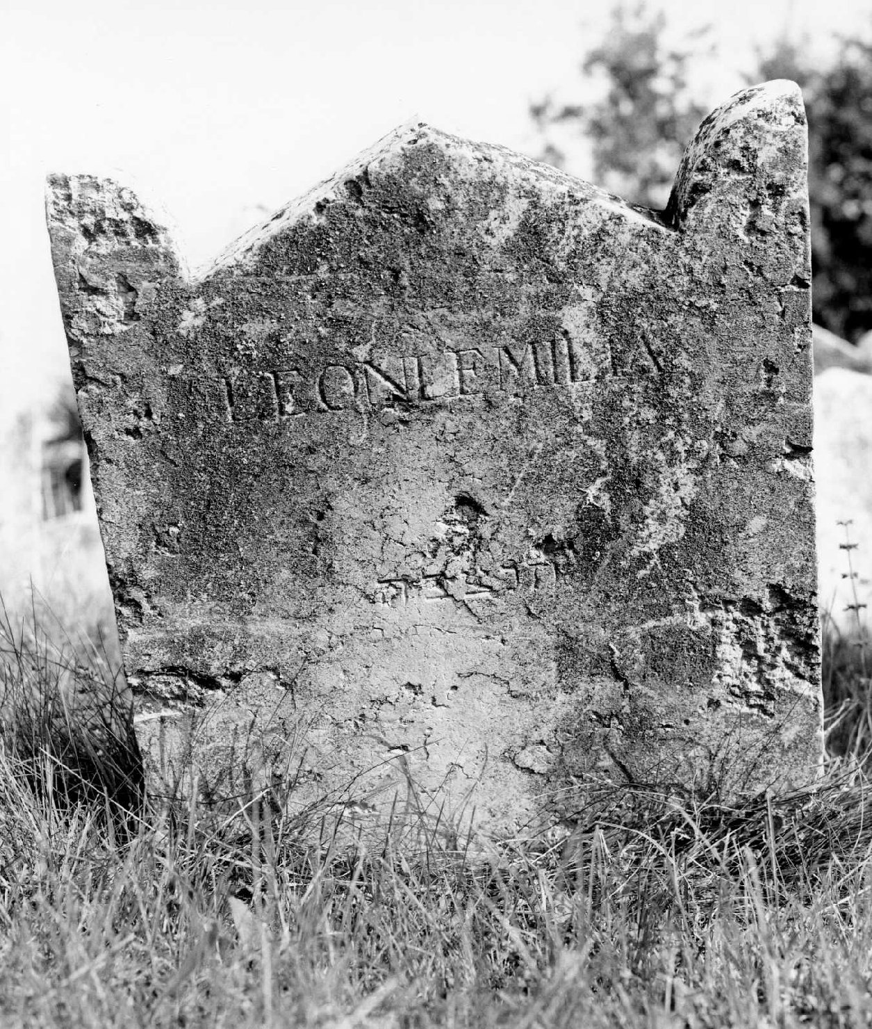 lapide tombale - ambito veneto (sec. XX)