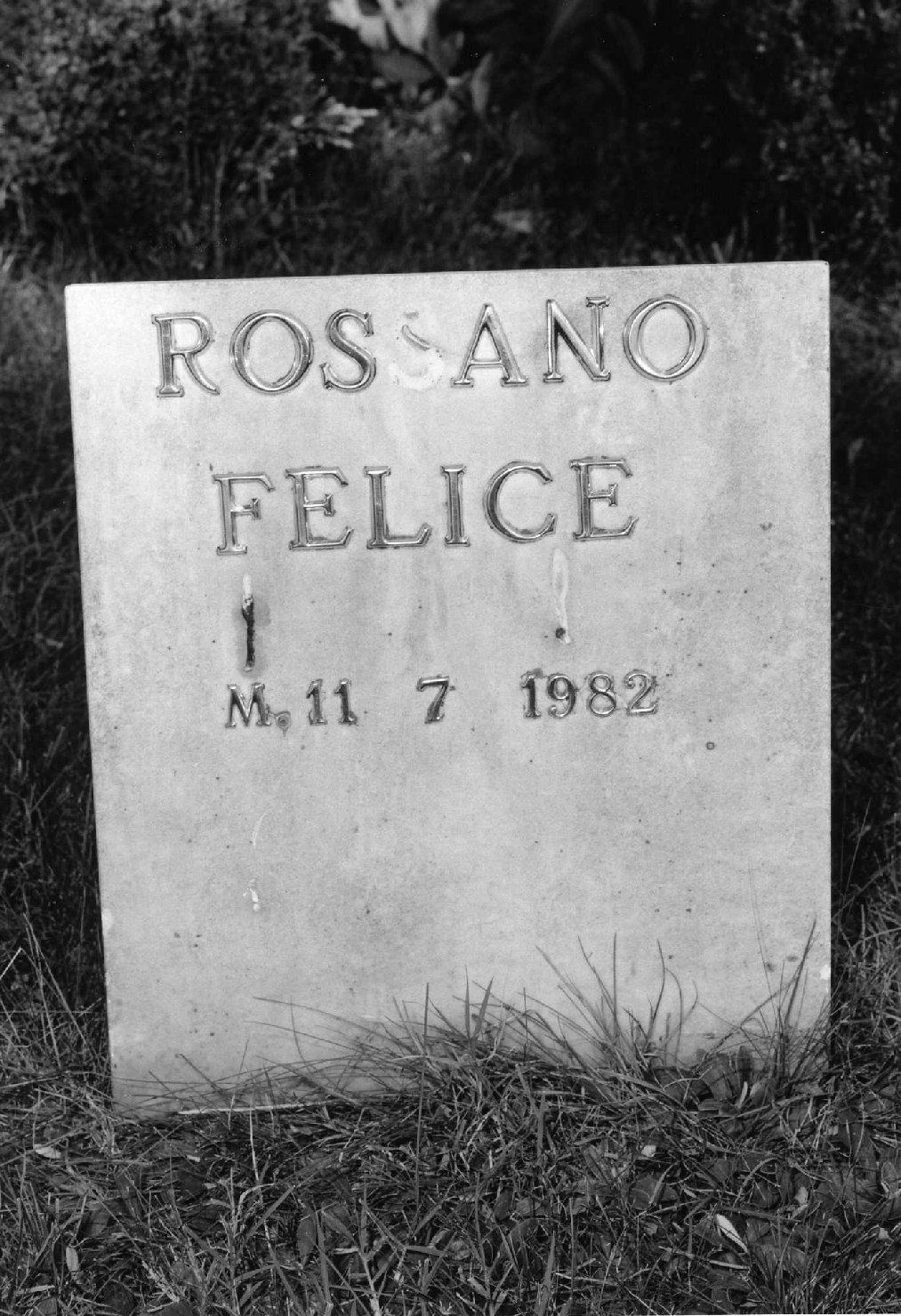 lapide tombale - ambito veneto (sec. XX)