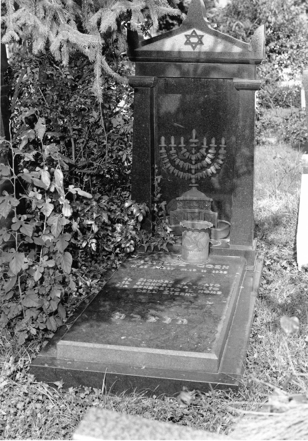 monumento funebre - ambito veneto (sec. XX)