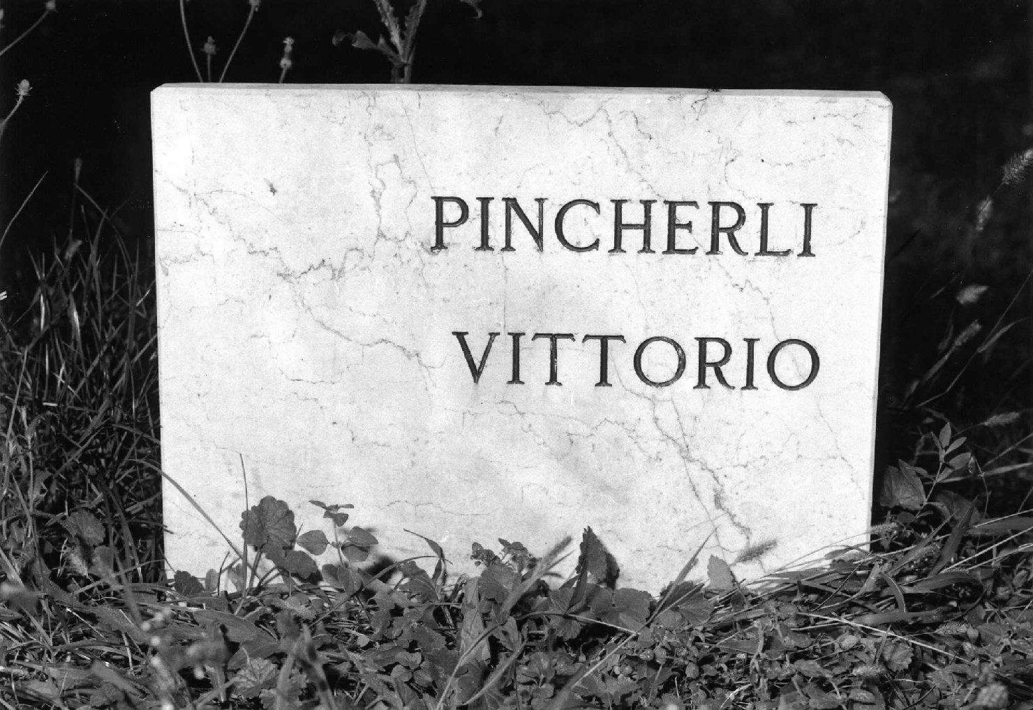 lapide tombale - ambito veneto (sec. XX)