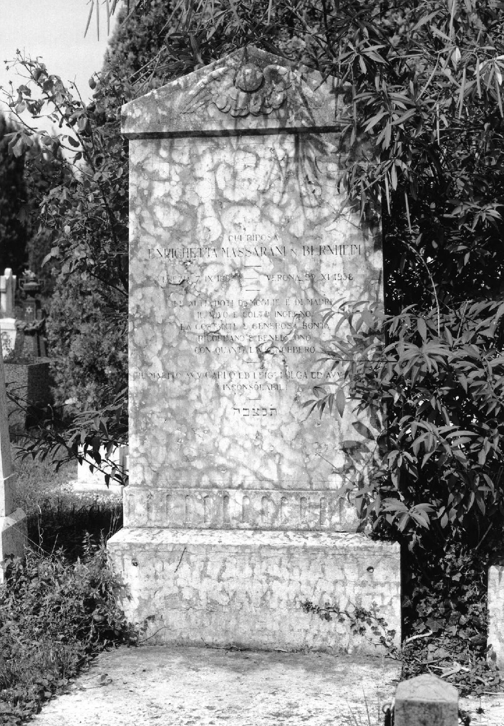 monumento funebre - ambito veneto (sec. XX)