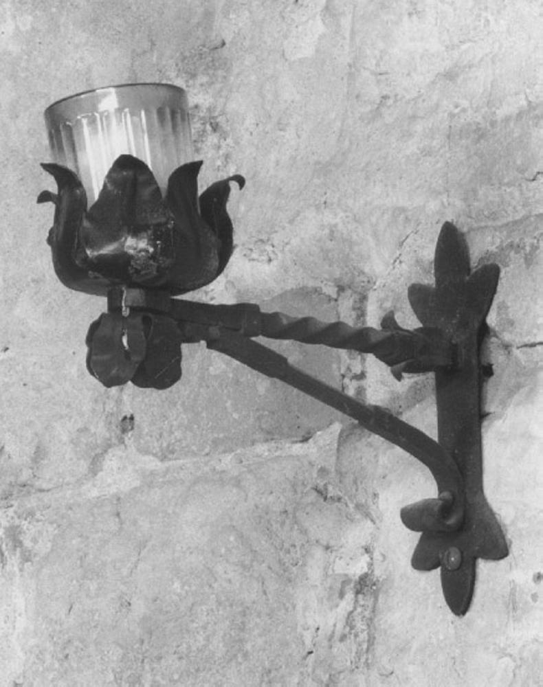 lampada - a muro - ambito veneto (prima metà sec. XX)