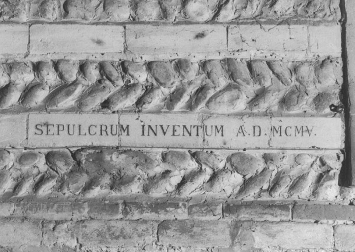 lapide tombale - ambito veneto (sec. XX)