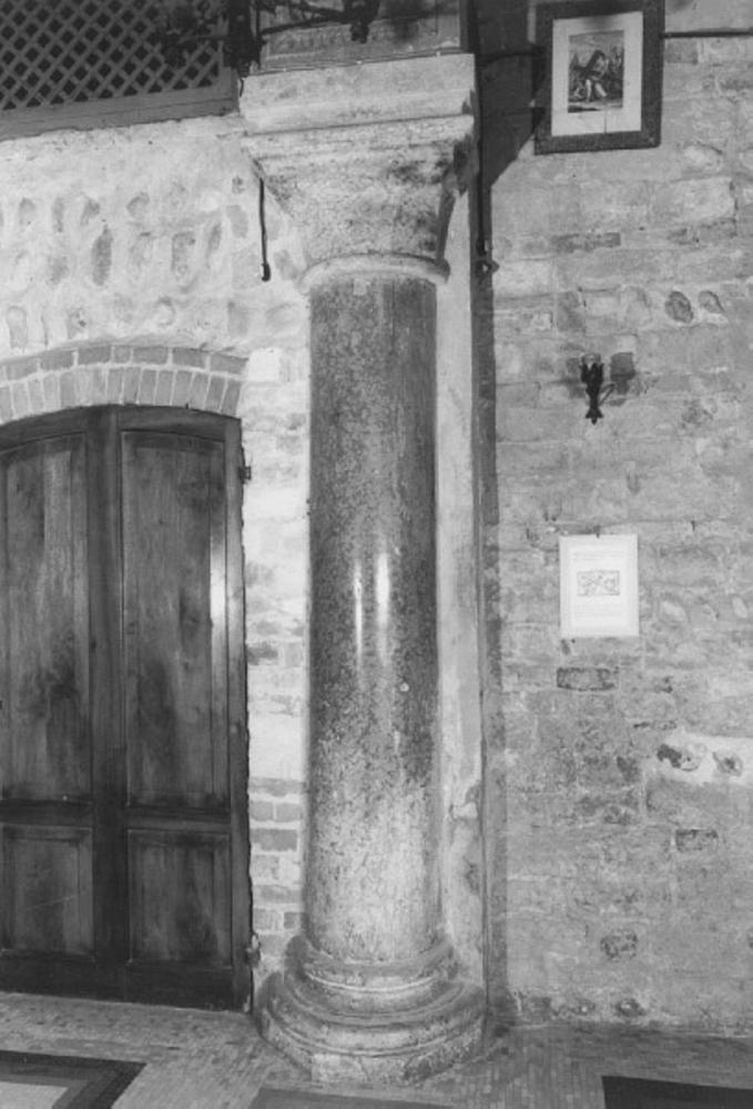 semicolonna - ambito veneto (sec. XIV)