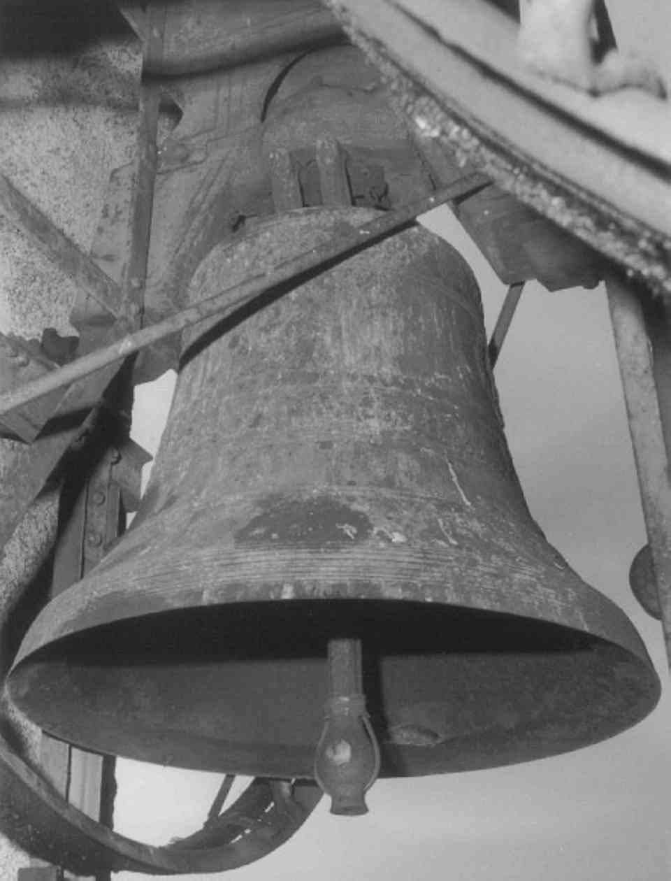 campana di Cavadini Luigi (sec. XX)