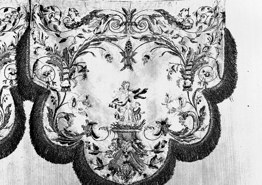 Carità (decorazione a ricamo, elemento d'insieme) - ambito veneto (sec. XVIII)