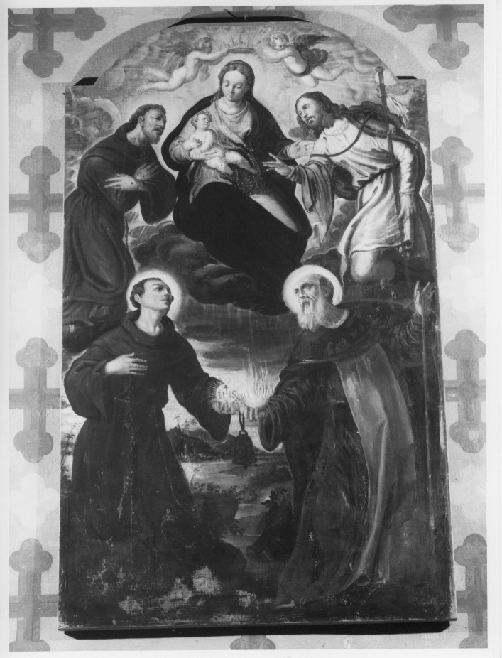 Madonna con Bambino in gloria (dipinto) di Brusazorzi Felice (scuola) (secc. XVI/ XVII)
