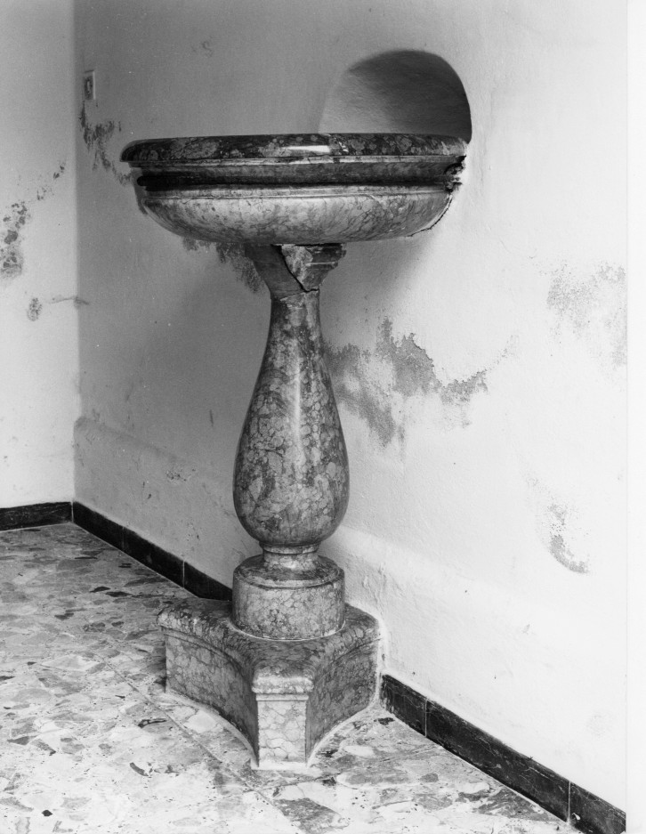 acquasantiera - a fusto - ambito veneto (sec. XVIII)