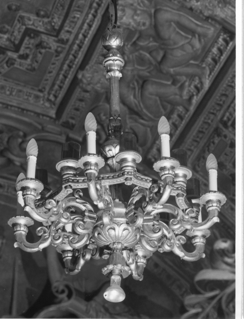 lampadario - ambito veneto (sec. XX)