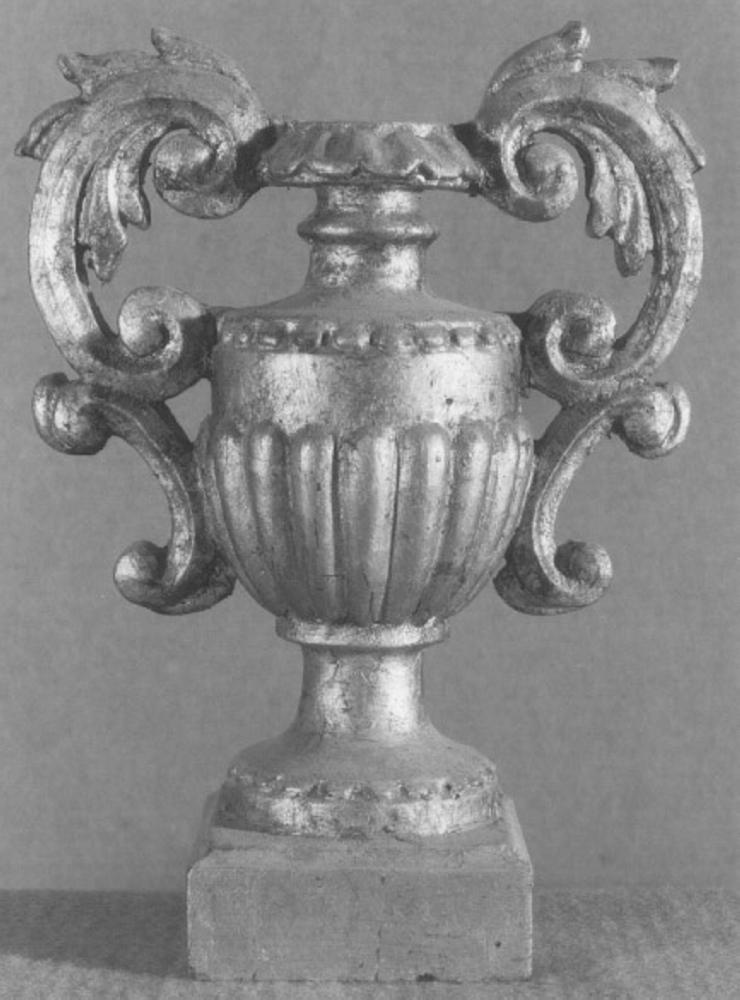 vaso d'altare con composizione floreale - ambito veneto (secc. XVIII/ XIX)