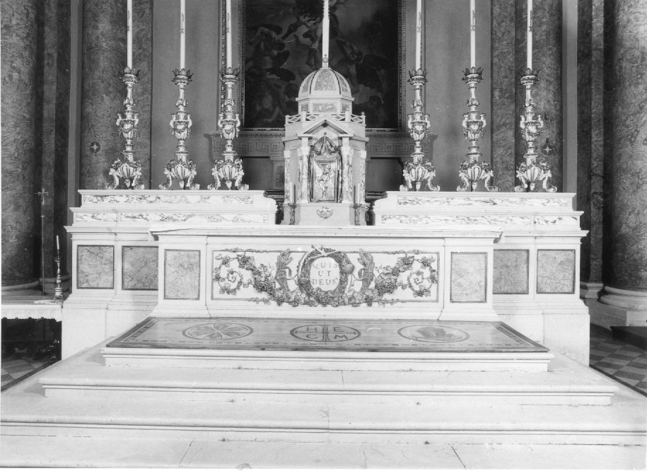 altare maggiore di Muttoni Pietro detto Muttoni Jacopo Pietro (sec. XIX)