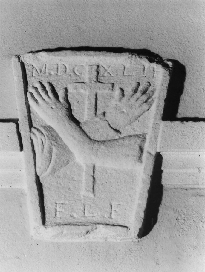 stemma dell'Ordine francescano (rilievo) - ambito veneto (sec. XVII)