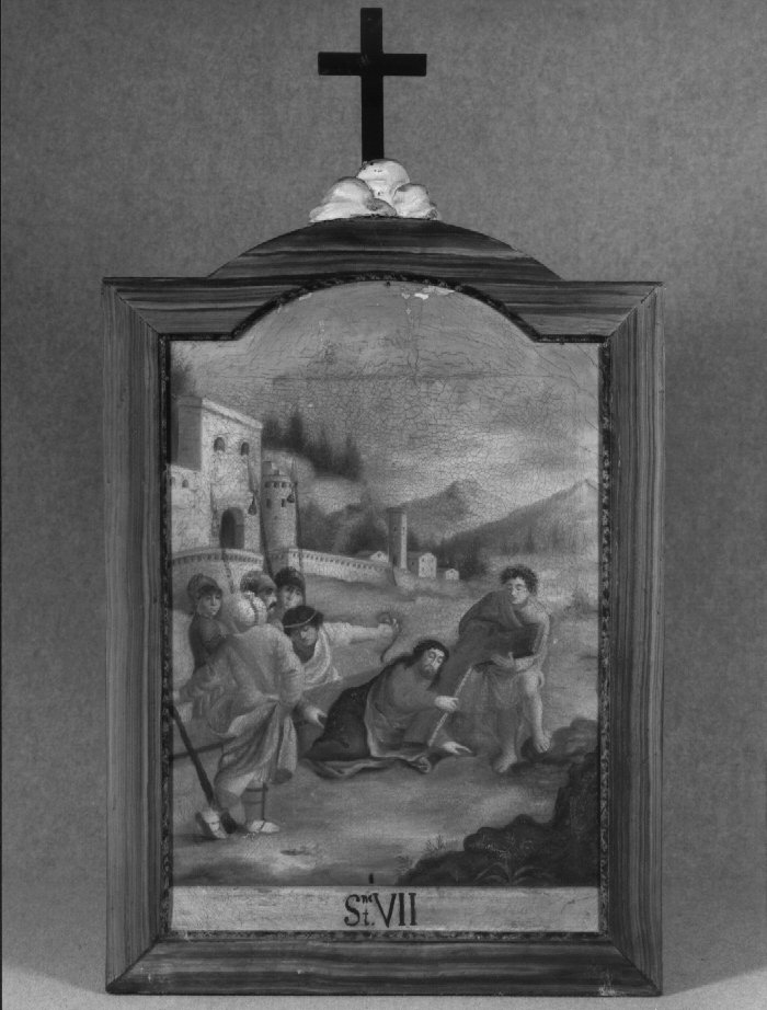 stazione VII: Gesù cade sotto la croce la seconda volta (dipinto) di Guarnieri Luigi (sec. XVII)