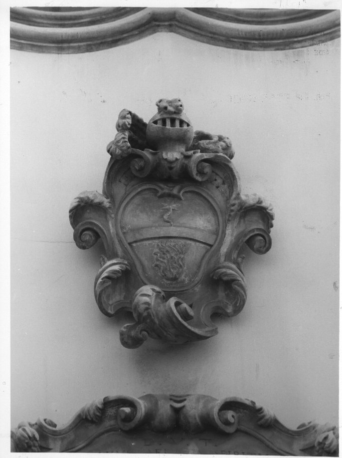 stemma gentilizio (rilievo) - ambito veneto (primo quarto sec. XVIII)