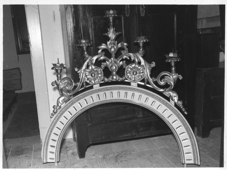 candeliere, elemento d'insieme - ambito veneto (sec. XVIII)