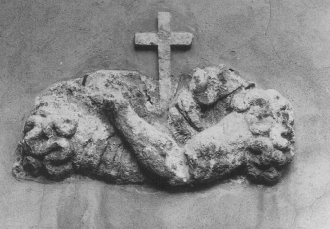 stemma dell'Ordine francescano (rilievo) - ambito veneto (sec. XVII)