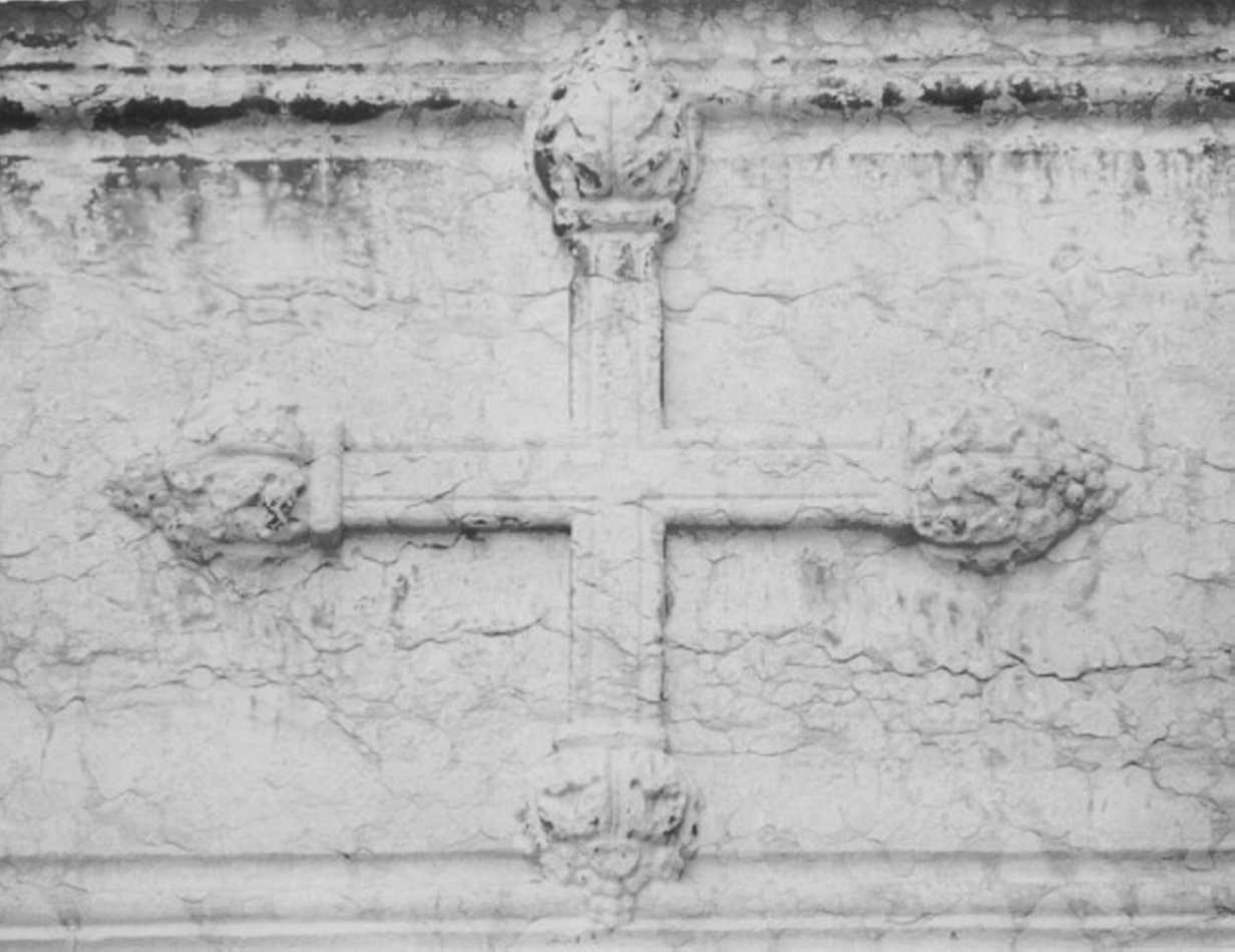 Croce tordonata (?) (rilievo) di Enrico Di Rigino (sec. XIV)