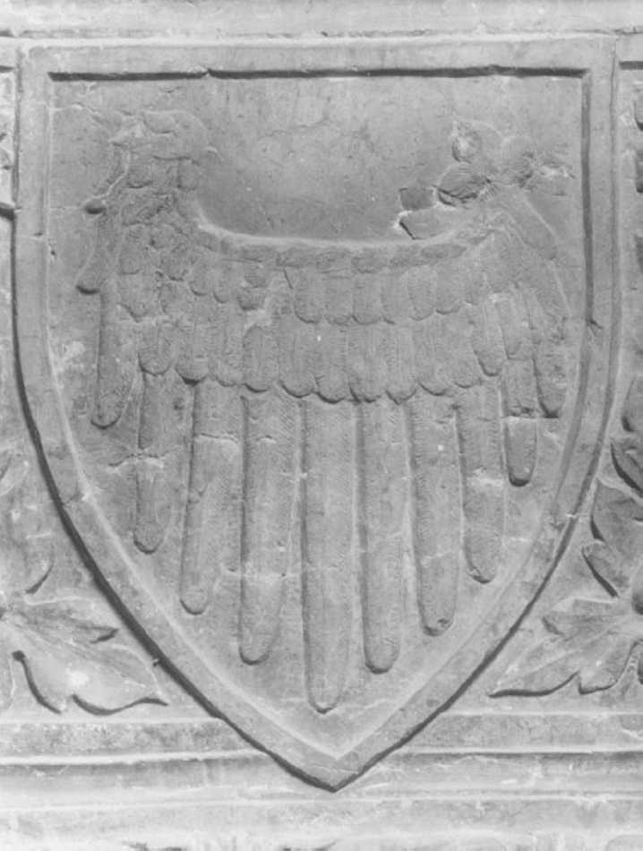 Stemma gentilizio della famiglia Bevilacqua (rilievo) - ambito campionese, ambito campionese (sec. XIV)