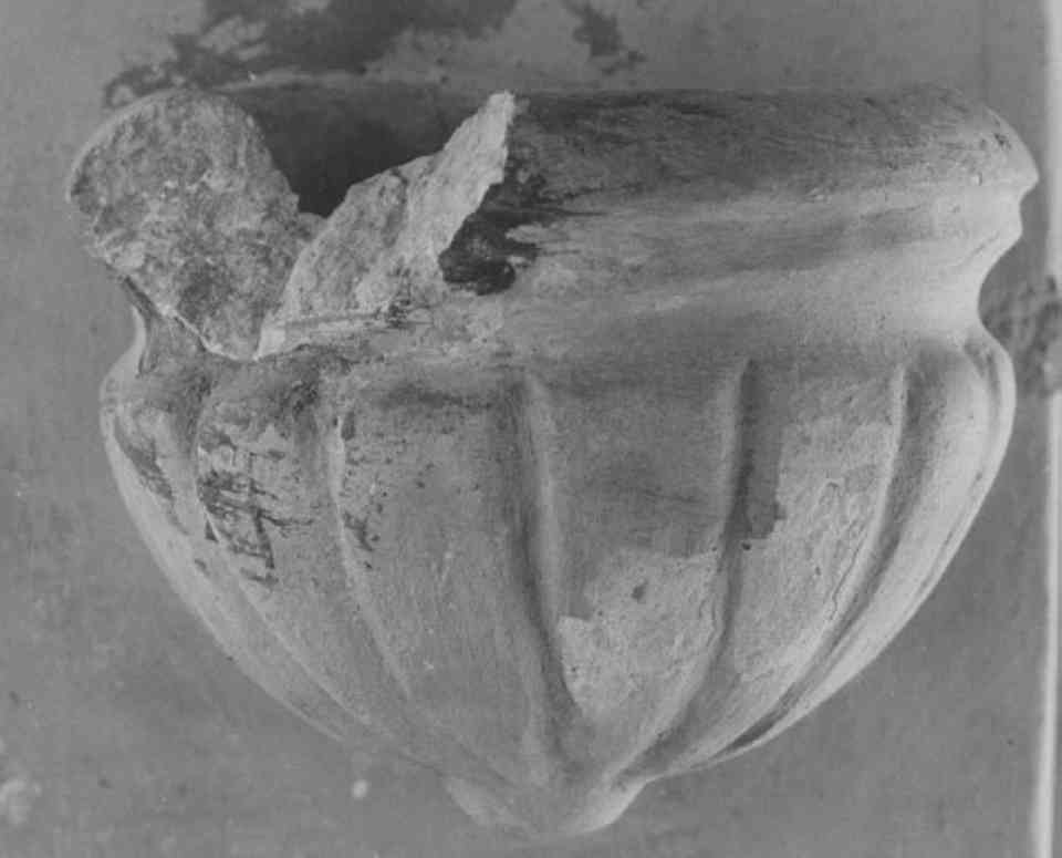 acquasantiera da parete - ambito veronese (fine sec. XVII)