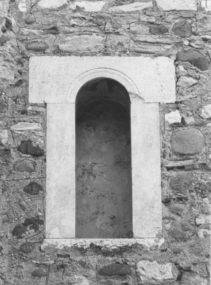 mostra di finestra - ambito veronese (sec. XII)